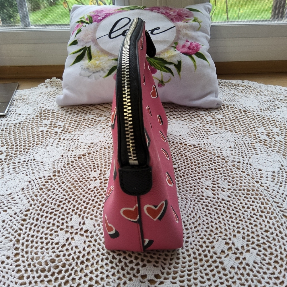 Coach Harley Valentine Heart makeup bag - Picture 6 of 12